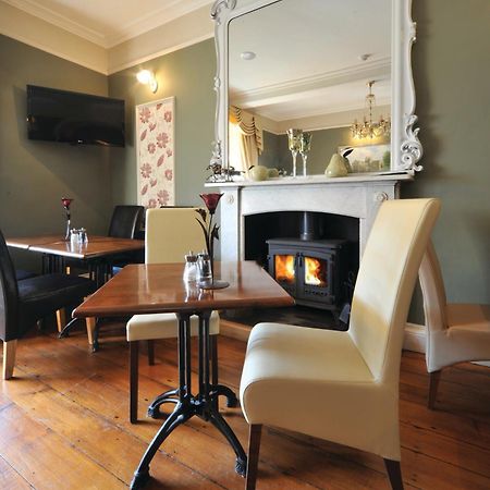Priory Hotel Картмел Экстерьер фото