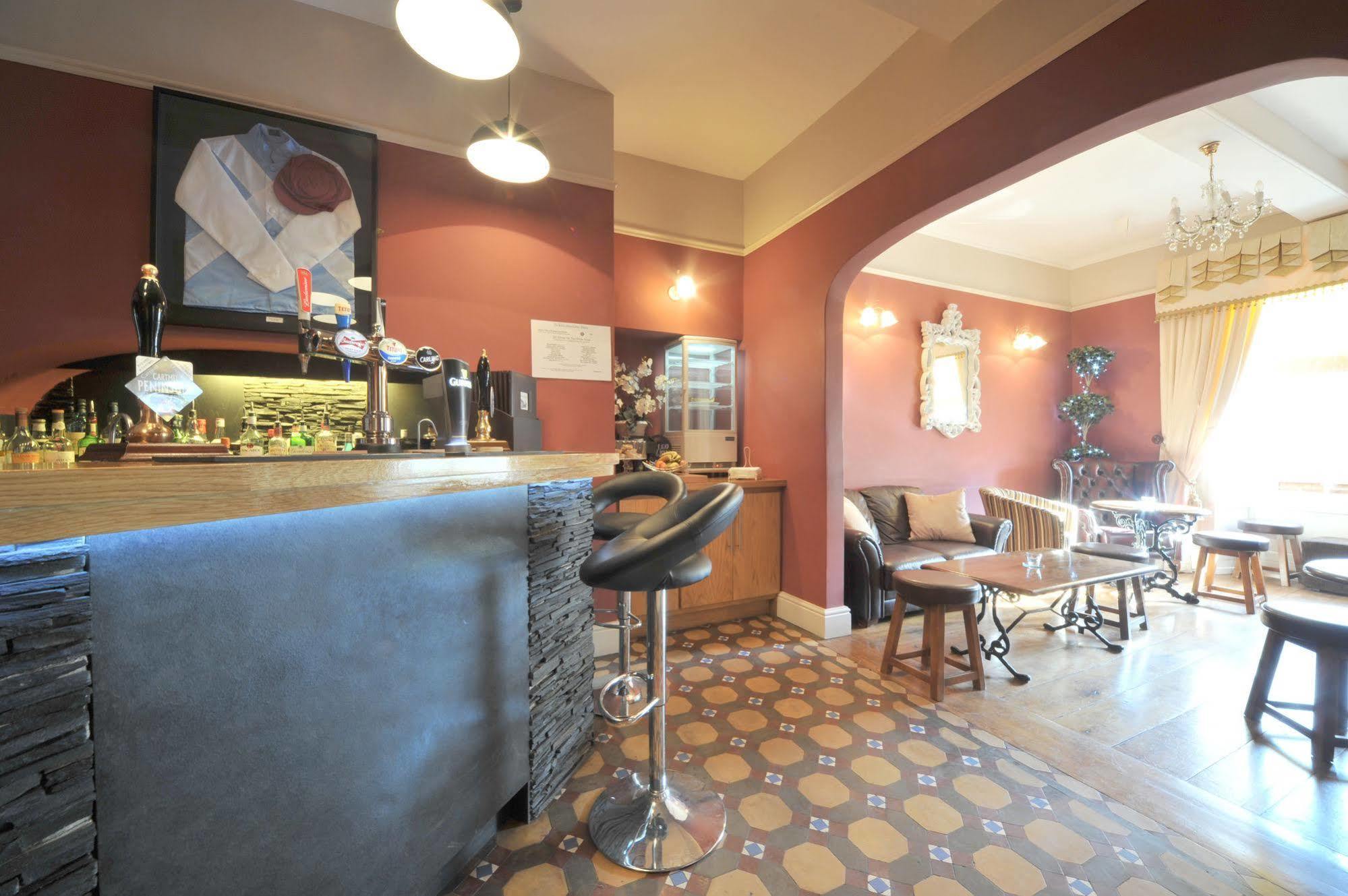 Priory Hotel Картмел Экстерьер фото